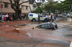 car_in_sinkhole